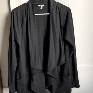 Black Cardigan w/Pockets M